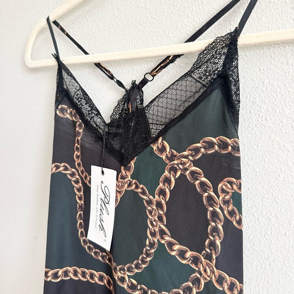 NWT Revolve Plush Chain Link Pajama Set Size Small - Picture 5 of 12